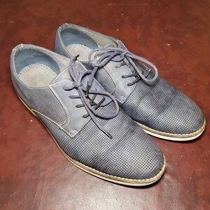 Blue lace up size 10, very lightweight